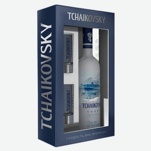 Водка Tchaikovsky с 2 стопками в подарочной упаковке Россия, 0,7 л